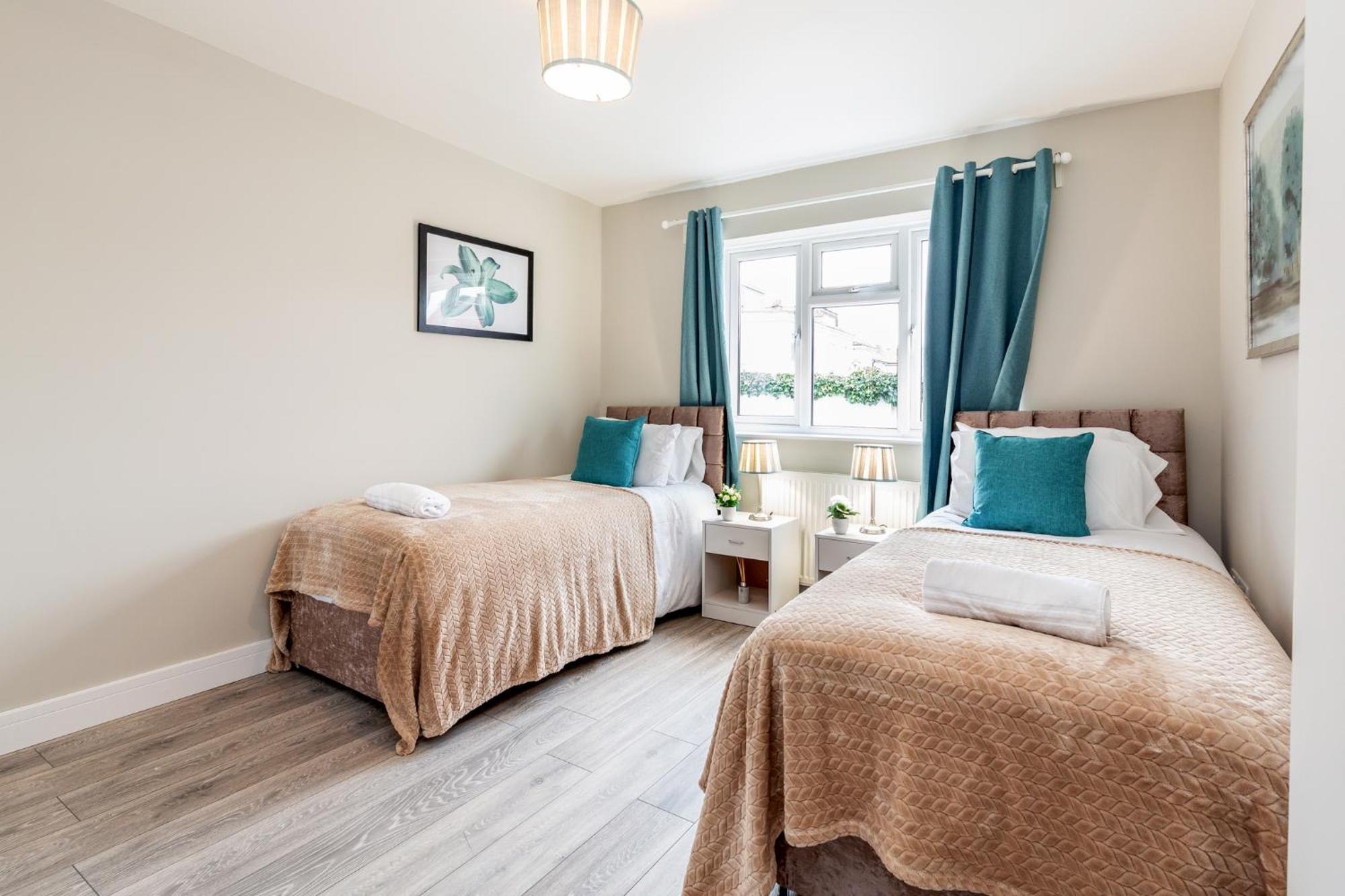 Dartford, Kent - Modern 2Bd 2Bath En-Suite Bungalow M25 Bluewater Exterior photo