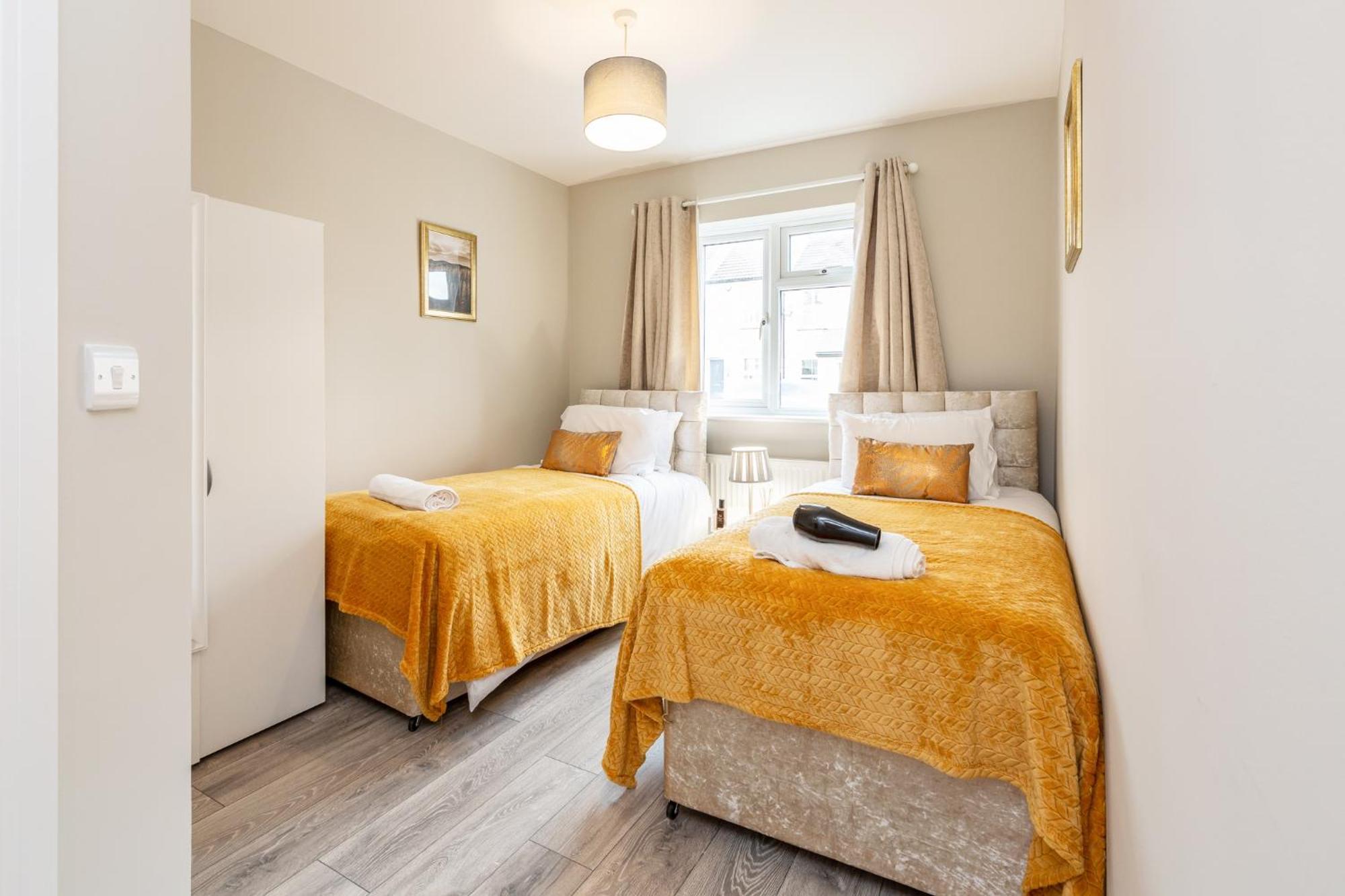 Dartford, Kent - Modern 2Bd 2Bath En-Suite Bungalow M25 Bluewater Exterior photo